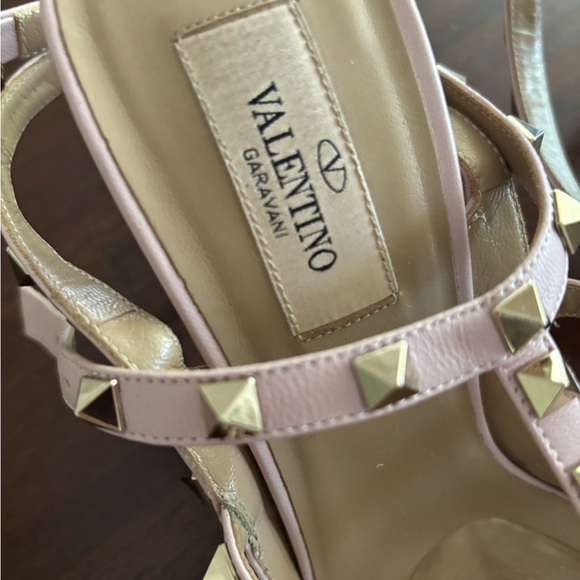 Valentino Garavani Rockstud light Pink Suede Heels size 41 made small - Picture 8 of 15